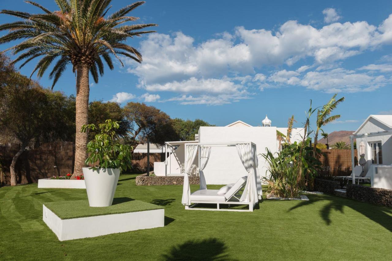 Villas New Lanzasuites Playa Blanca  Exterior photo