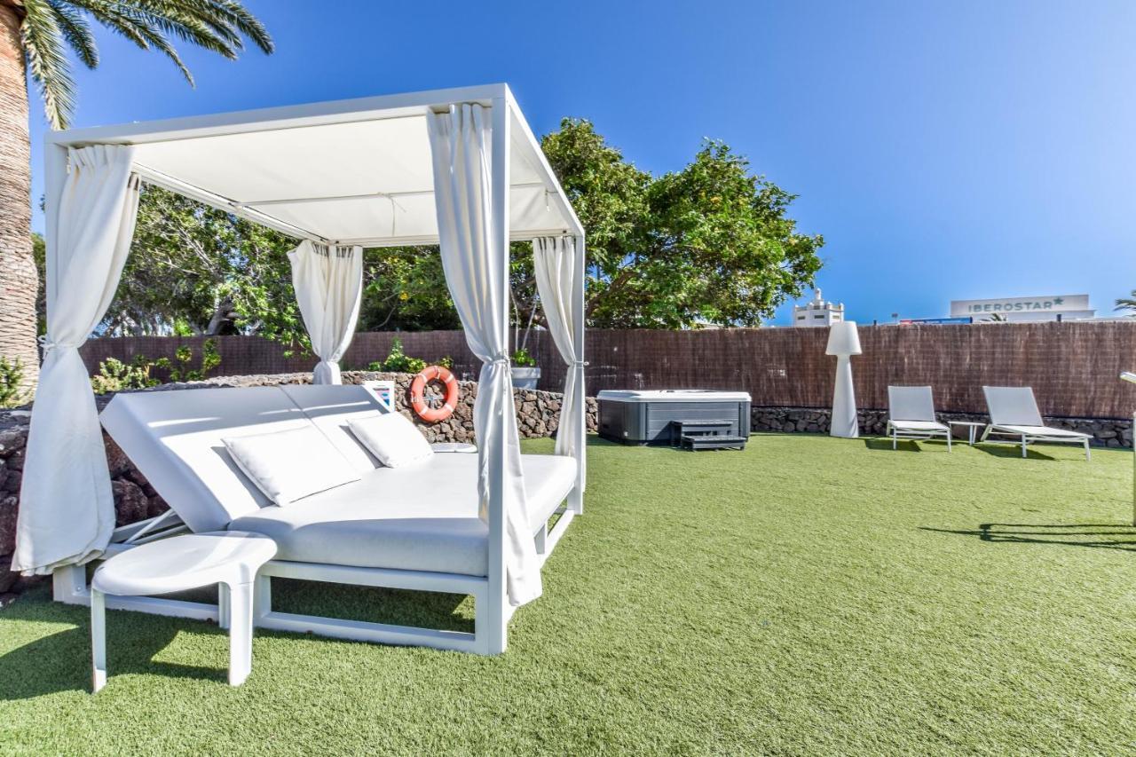 Villas New Lanzasuites Playa Blanca  Exterior photo