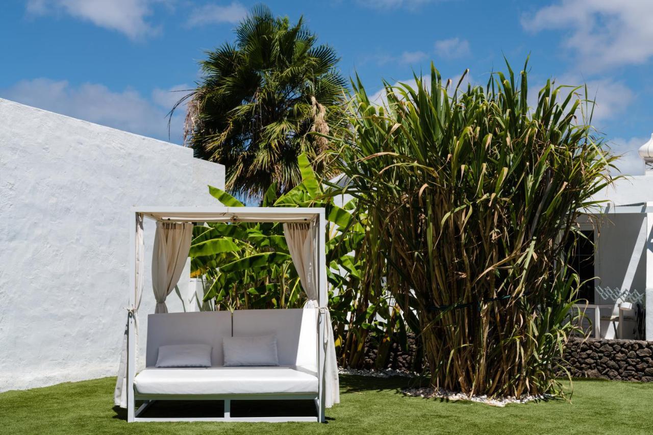 Villas New Lanzasuites Playa Blanca  Exterior photo