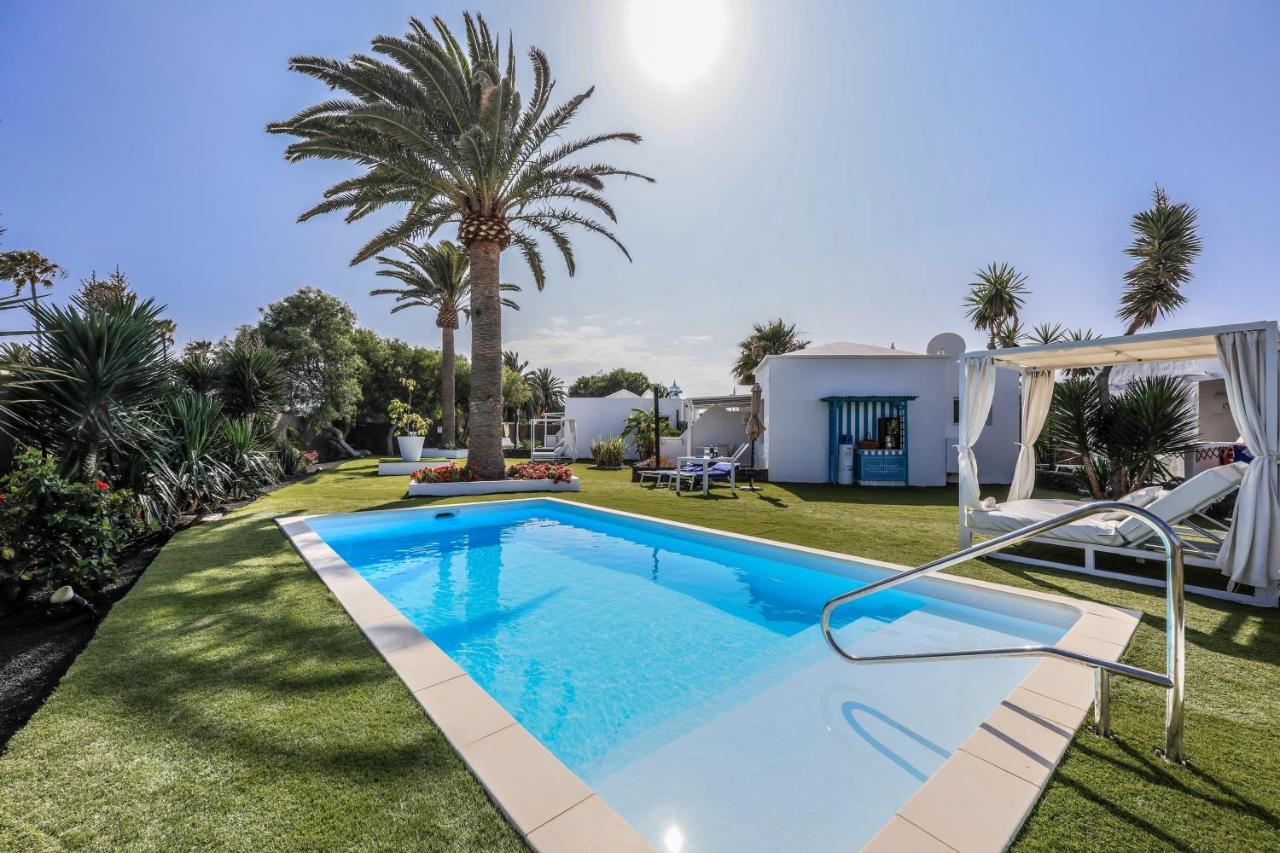 Villas New Lanzasuites Playa Blanca  Exterior photo