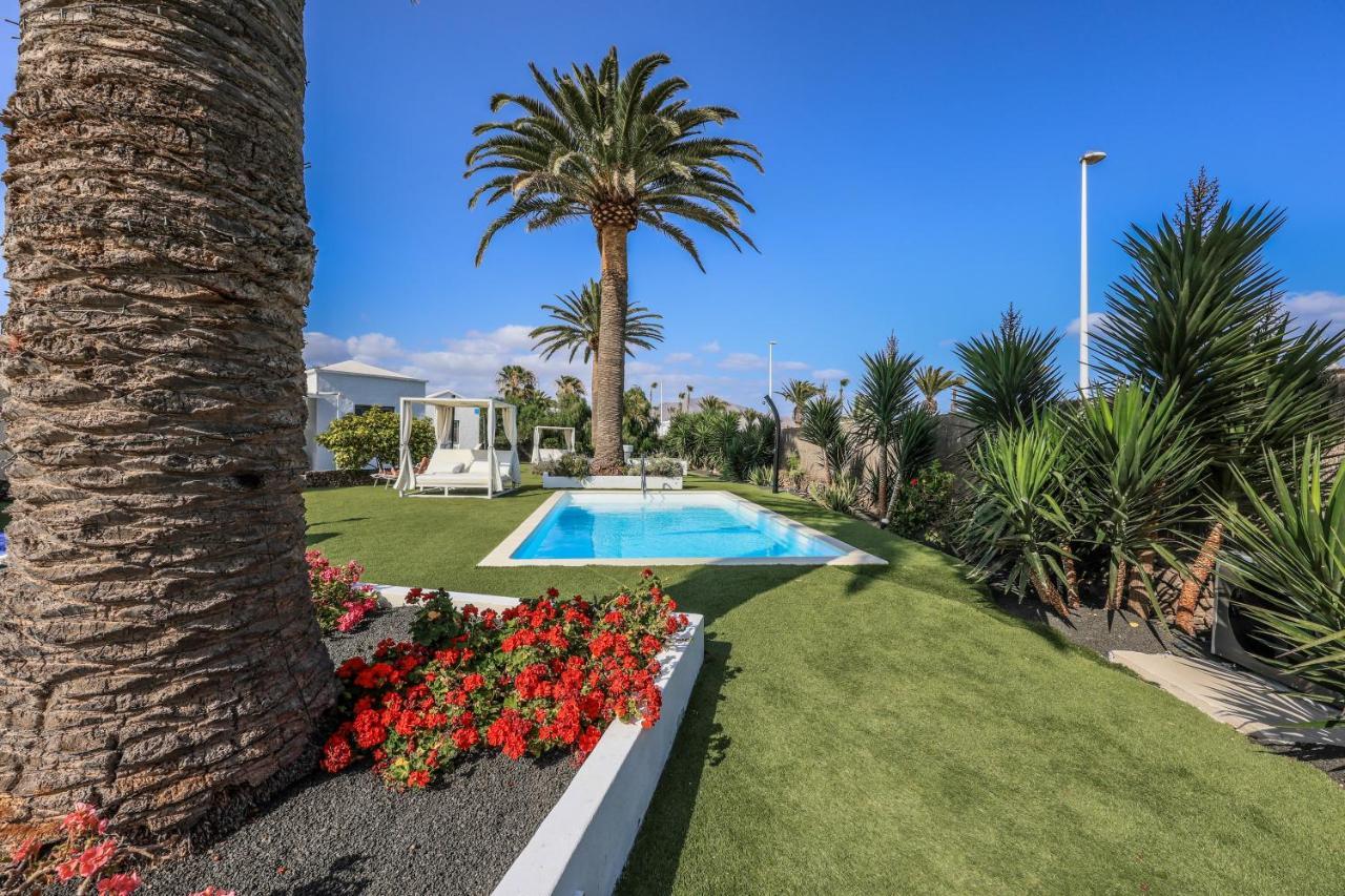 Villas New Lanzasuites Playa Blanca  Exterior photo